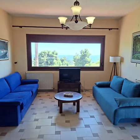 Semesterbostad House With View *