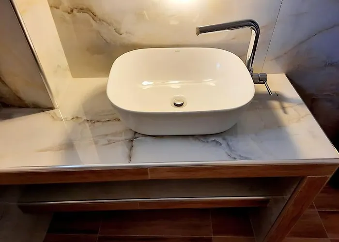House With View 펜션 아기아 파라스케비