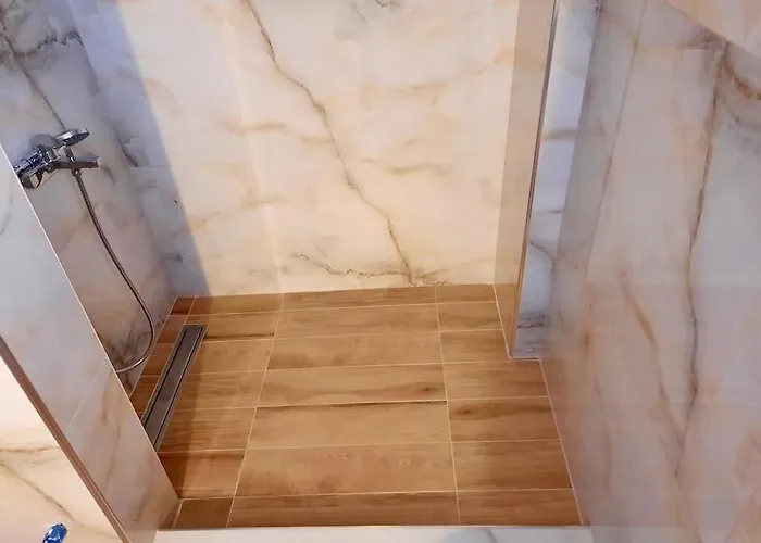 House With View 아기아 파라스케비